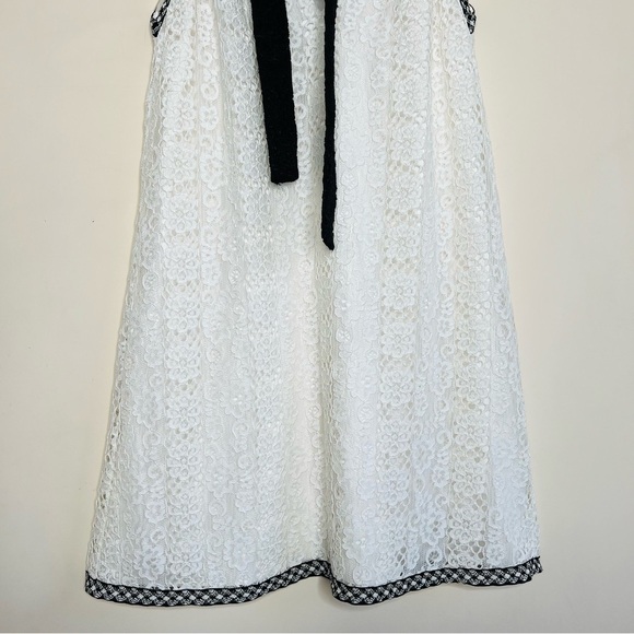 Alexis Genevieve Dress in Black & White Lace - Picture 9 of 15